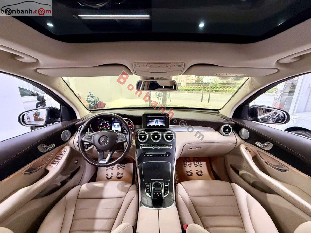 Xe Mercedes Benz GLC 300 4Matic 2018