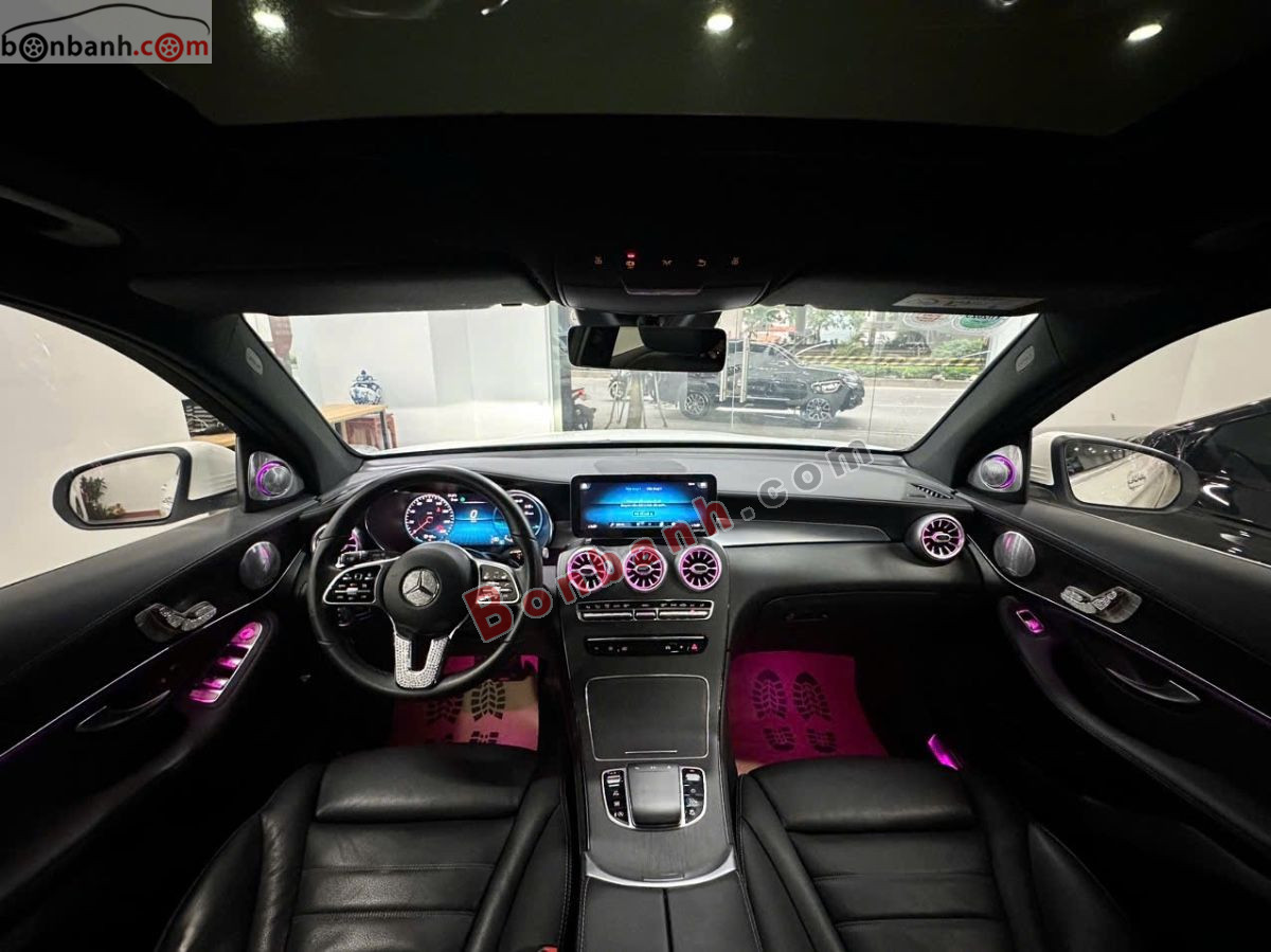 Xe Mercedes Benz GLC 300 4Matic 2020