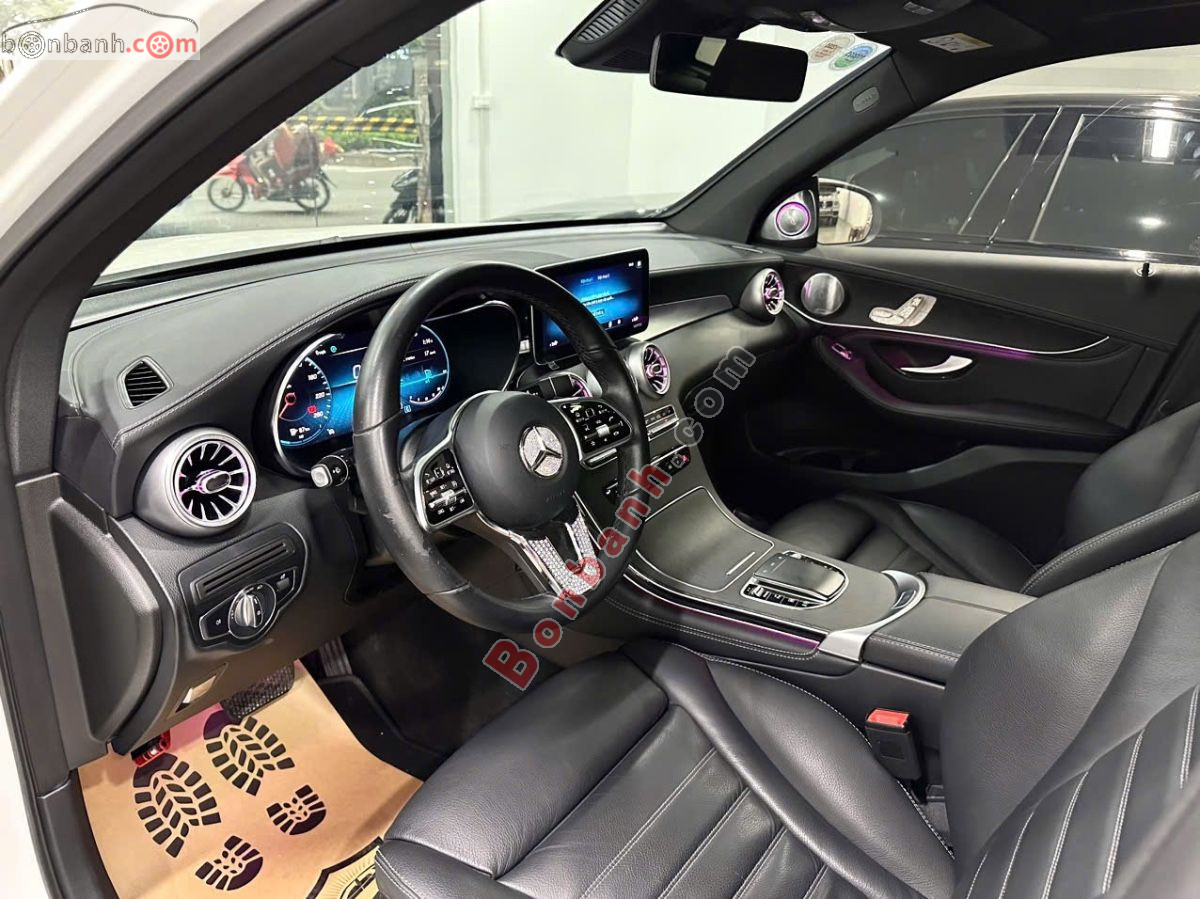 Xe Mercedes Benz GLC 300 4Matic 2020