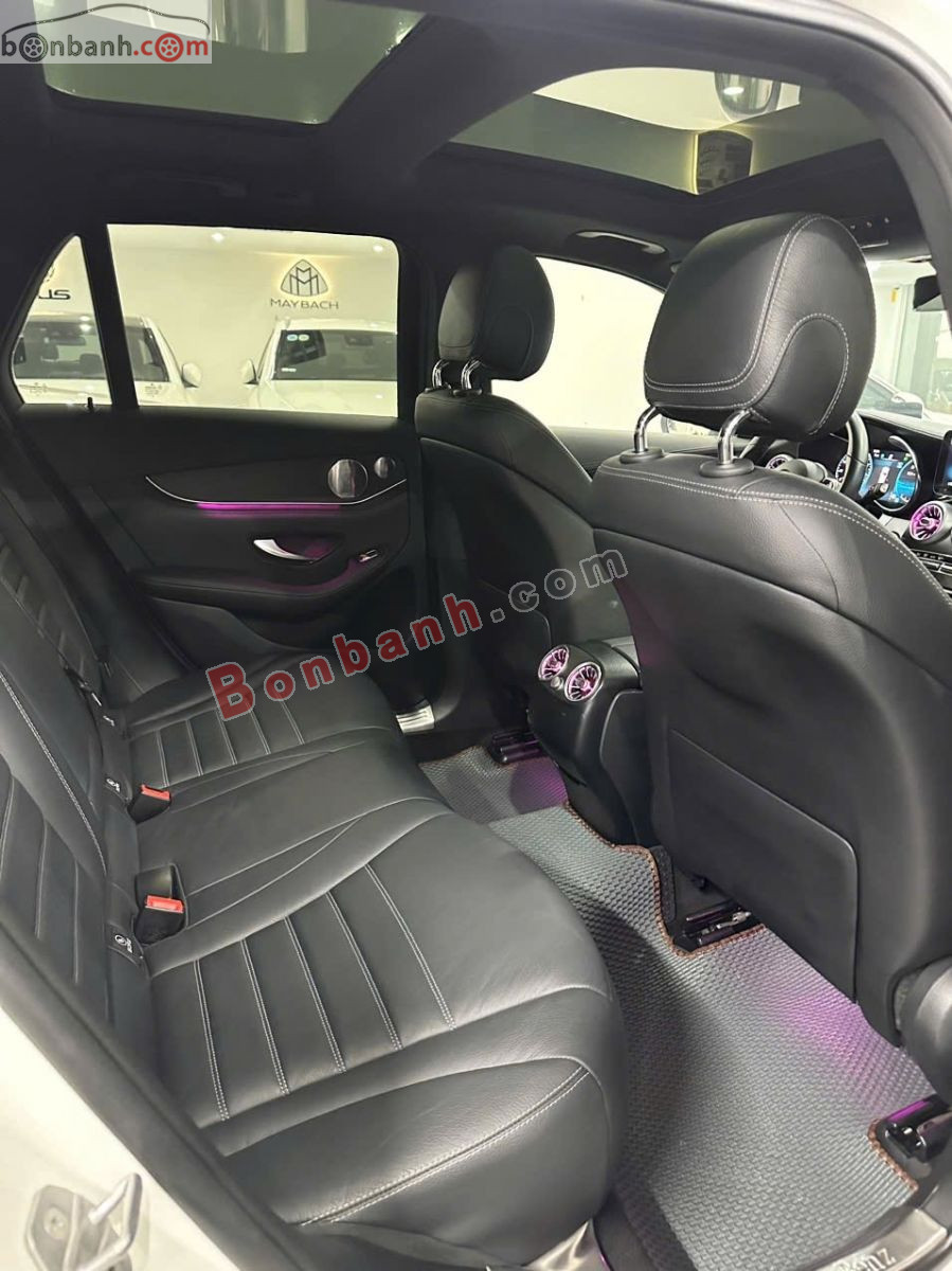 Xe Mercedes Benz GLC 300 4Matic 2020